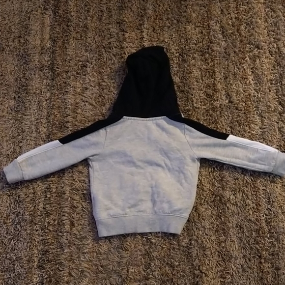 Puma Outfit - Picture 4 of 6